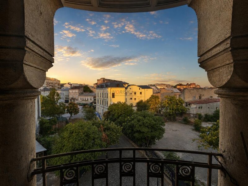 Patru camere, 0% comision 118mp, boxa in Centrul Vechi, etaj 4 si centrala proprie